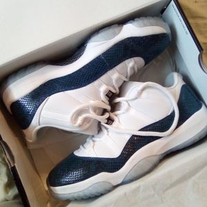 Jordans 11